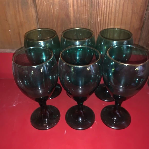 Libbey Green Wine Glass Set of 5 - Picture 4 of 6